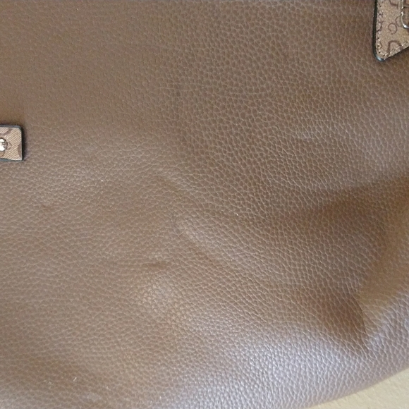 Guess tote/shoulder bag and credit card holder. - Picture 11 of 16